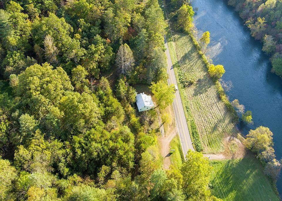 Riverside Relaxer W/Hot Tub+Fire Pit +Wifi & View Franklin Eksteriør billede