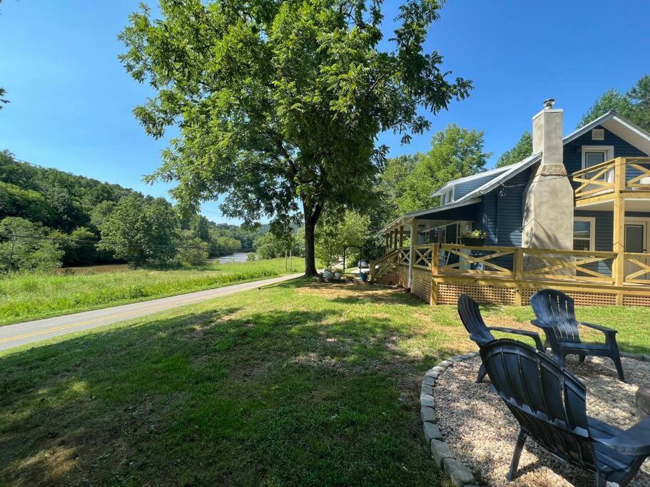 Riverside Relaxer W/Hot Tub+Fire Pit +Wifi & View Franklin Eksteriør billede