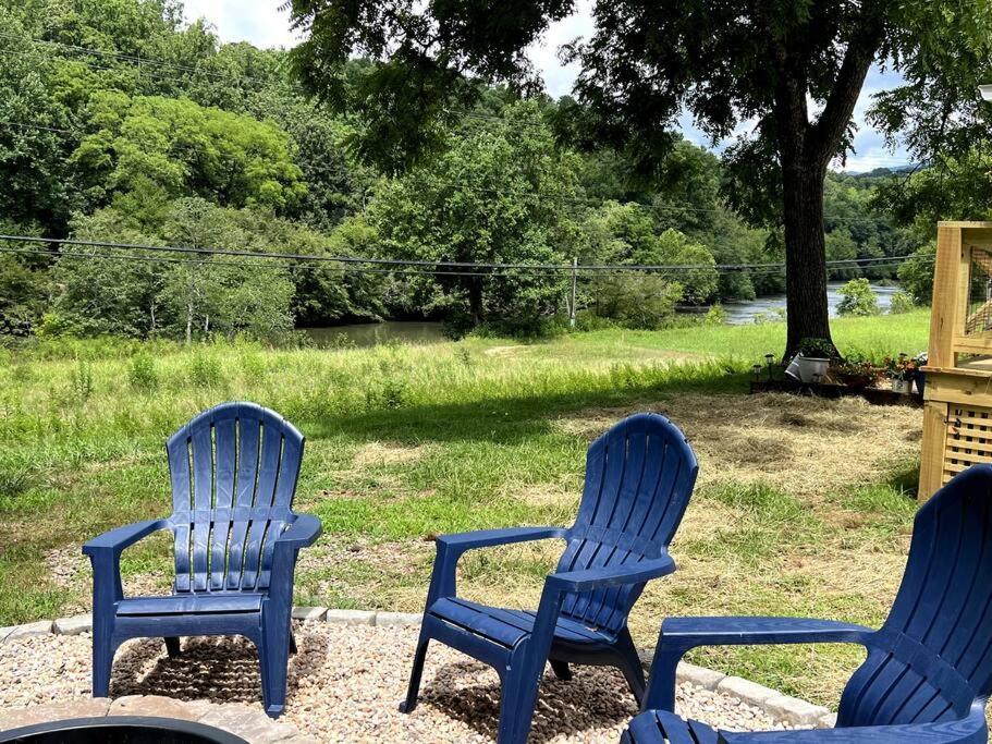 Riverside Relaxer W/Hot Tub+Fire Pit +Wifi & View Franklin Eksteriør billede